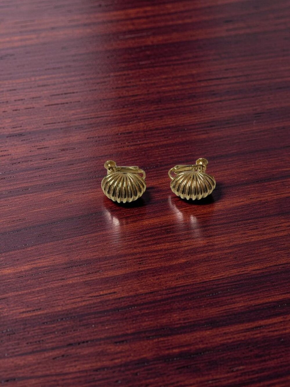 vintage 1960s napier gold tone shell design screw back earrings